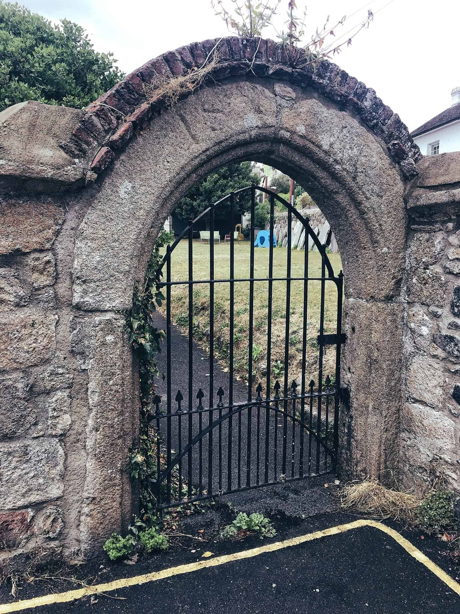 Cromwell's Arch at Bovey Tracey